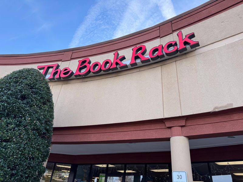 Convenient Hours For Working Readers