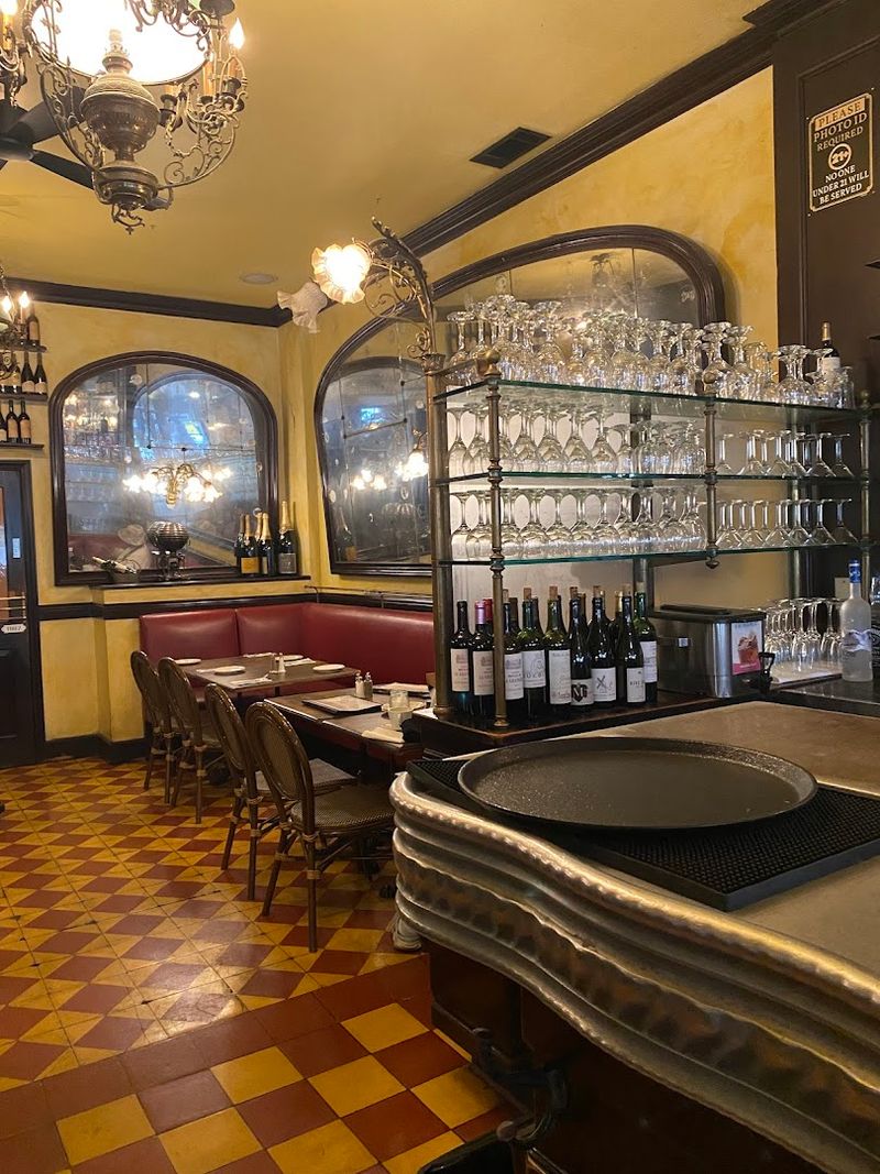These 11 French Restaurants Showcase The Best Of French Dining In California - Decor Hint Figaro Bistrot, Los Angeles CA