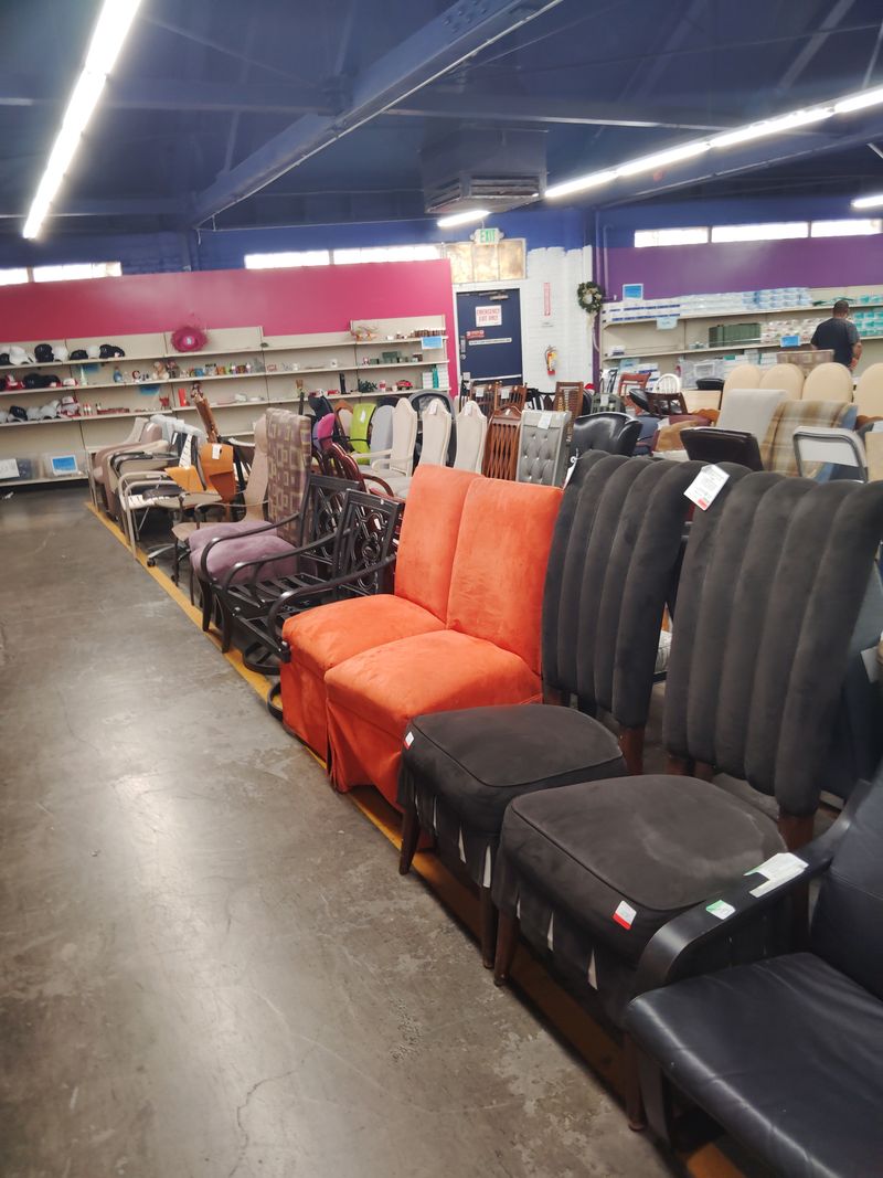 Operating Hours That Fit Different Schedules