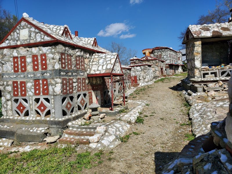 This North Carolina Village Is A Springtime Fairy Tale You Can Visit - Decor Hint Masterful Stonework And Recycled Treasures
