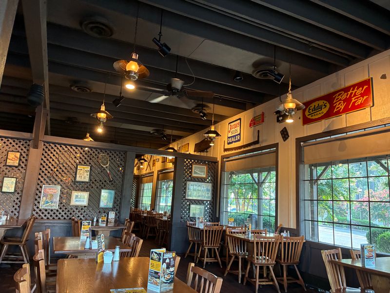 Cracker Barrel Old Country Store, Smithfield