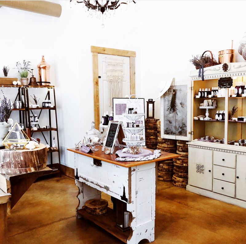 Visitor Amenities Ensure Comfortable Farm Experiences