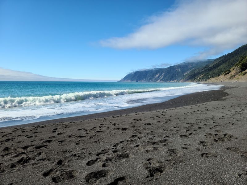 Black Sands Beach (Shelter Cove)