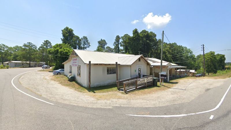 Second Chance Thrift Store, Hamlet