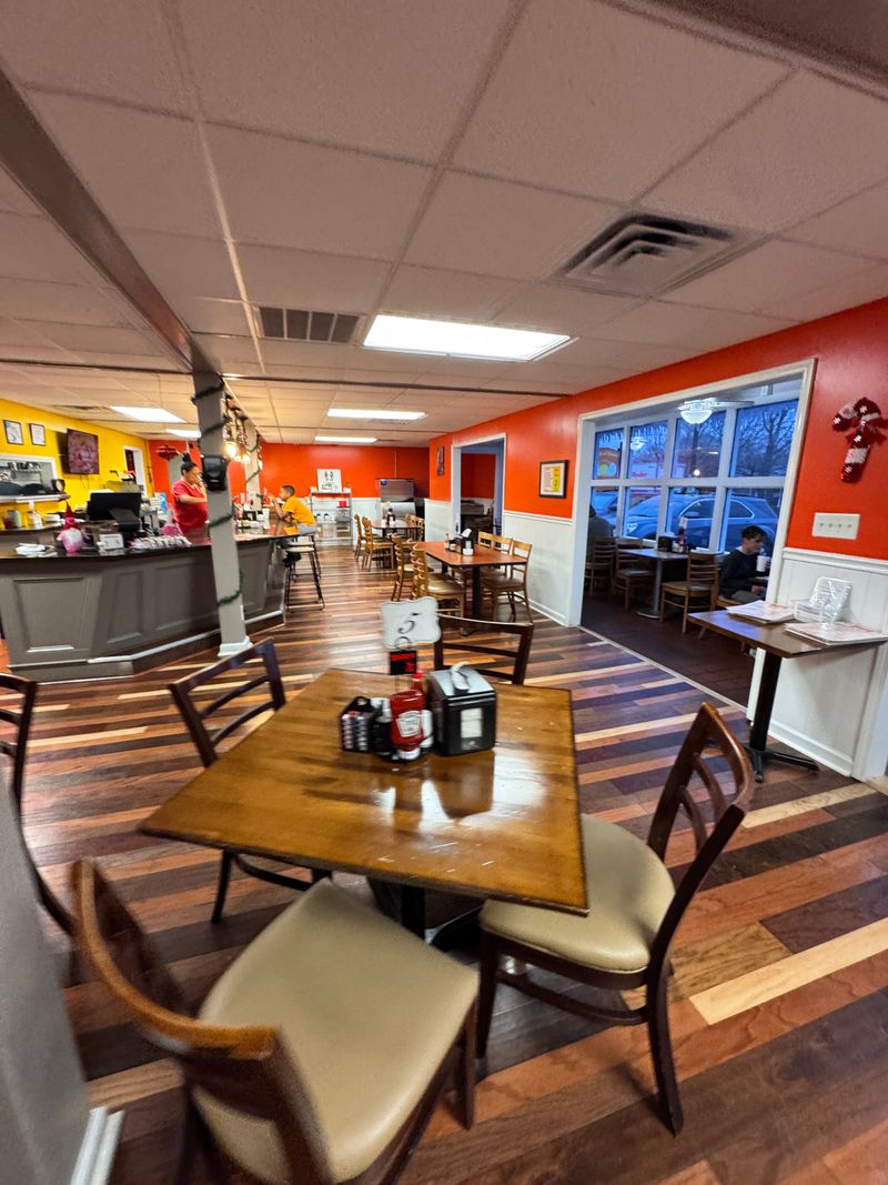 Crack of Dawn Diner, Concord