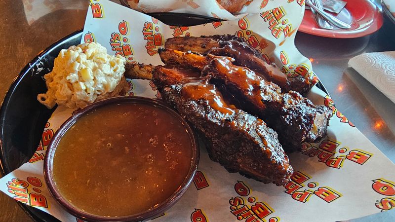 This San Diego, California Restaurant Serves A Platter So Big It Stops People Mid-Sentence - Decor Hint The Rib Tickler Combo That Redefines Generous Portions
