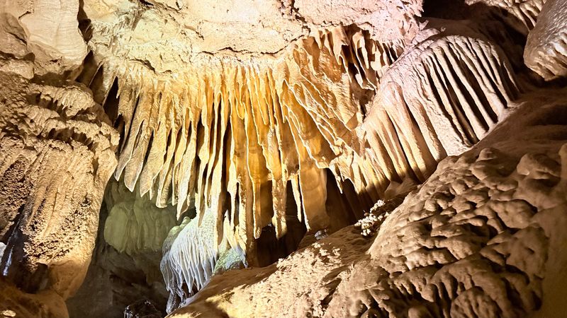 12 Enchanting Caves In California That Will Take You To Another World - Decor Hint Crystal Cave – Sequoia National Park