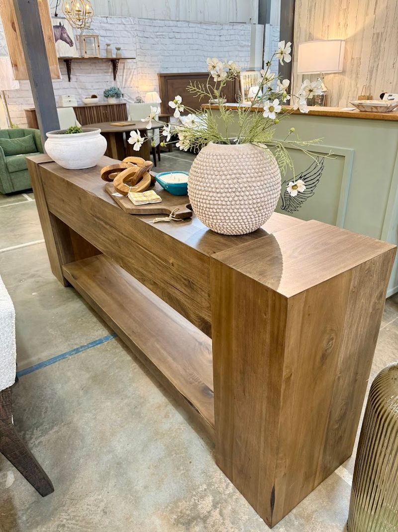 Indoor and Outdoor Spaces Accommodate All Weather