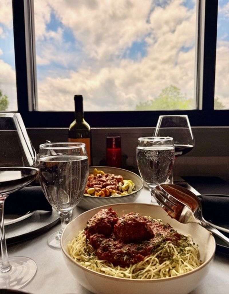 Anna's Italian Kitchen — Helen