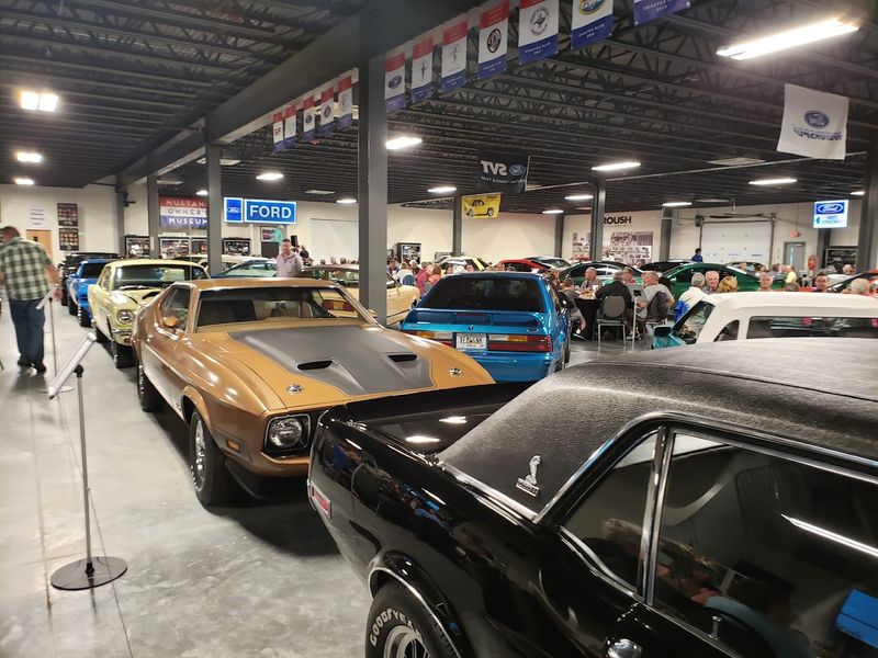 Signature Walls Featuring Global Enthusiast Messages