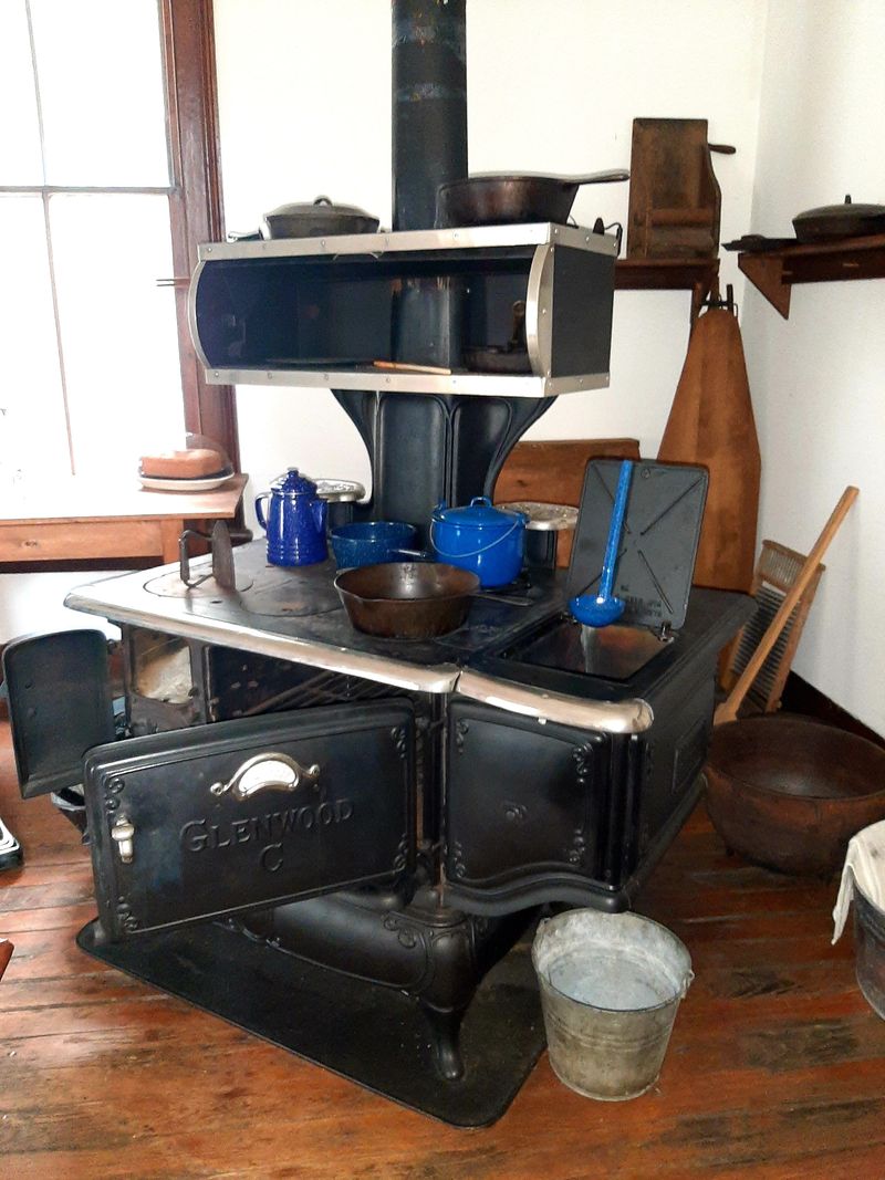 Museum Exhibits Exploring Turn-Of-Century Life