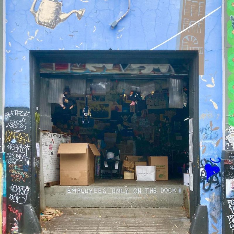 Free Furniture Pickup Service Within San Francisco