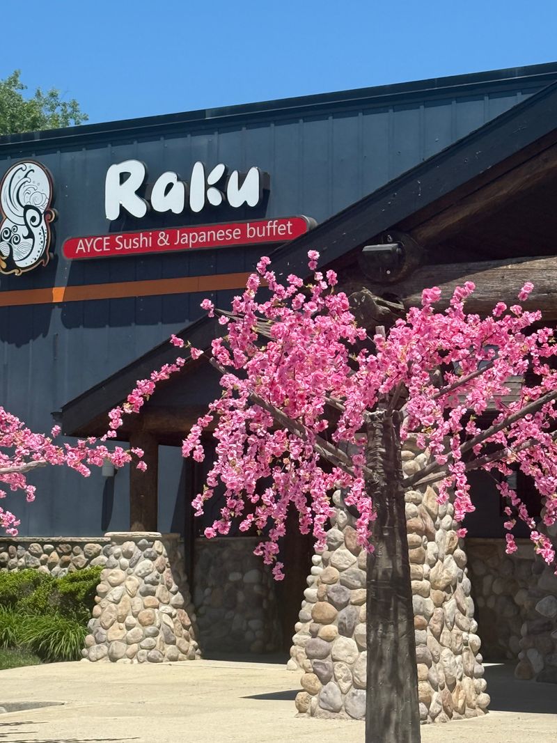 12 New Jersey Buffets Creating A Buzz For Their Endless Shore-State Favorites - Decor Hint Raku AYCE Sushi & Seafood Buffet