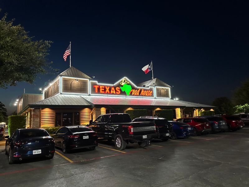 13 Georgia Steakhouse Chains That Locals Say Make The Bill Totally Worth It - Decor Hint Texas Roadhouse