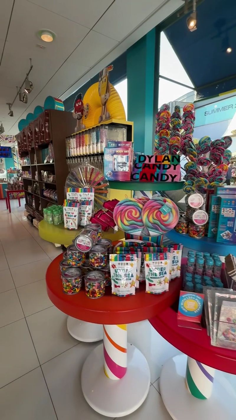 This Massive Rainbow Candy Store In California Feels Made For Valentine's Day - Decor Hint Valentine's Day Takes Center Stage