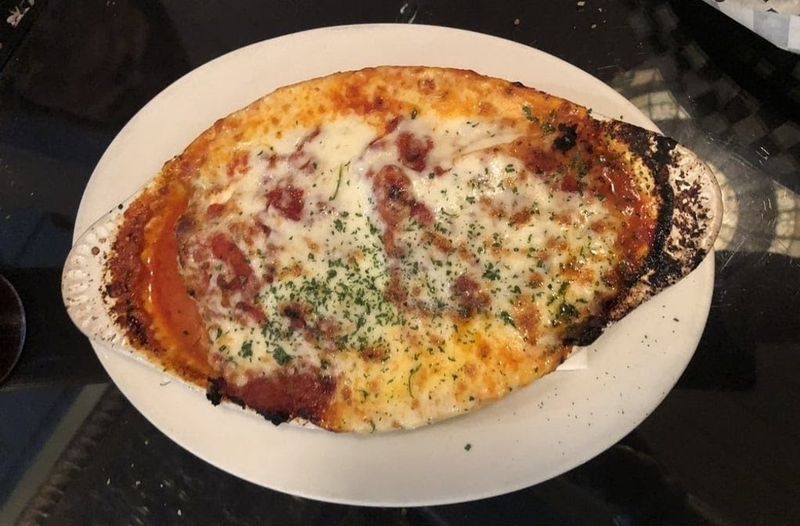 This California Pizza Parlor Serves Lasagna Worth Driving Miles For - Decor Hint Lasagna Built On Layers Of Flavor