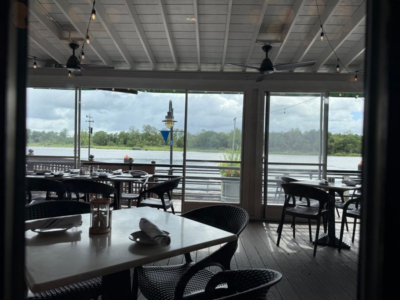 River 128 Restaurant, Wilmington