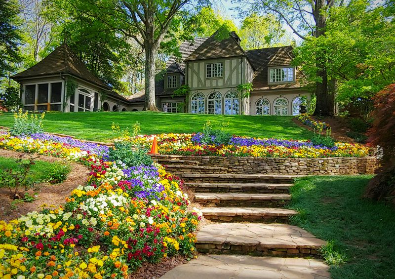 Impressive Manor House and Architecture