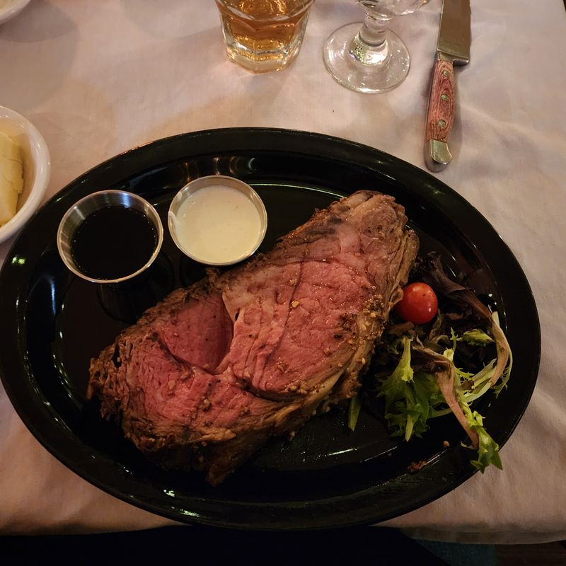 The Legendary King Cut Prime Rib That Draws Crowds