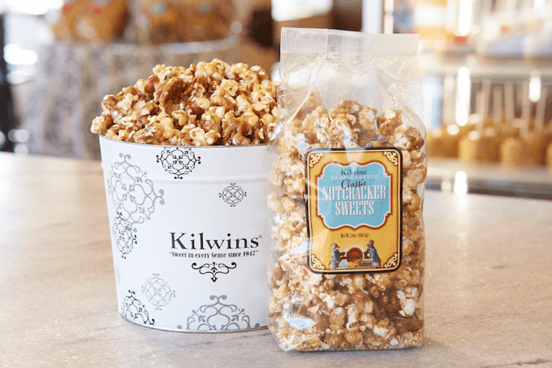 Caramel Corn And Brittle In Copper Kettles