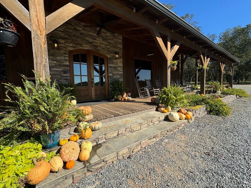 The Search for Georgia's Best Peach Ice Cream Might Just End At This Roadside Shed - Decor Hint Generous Portions That Satisfy