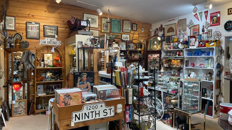 11 Charming Towns In California That Are Packed With Antique Treasures - Decor Hint Placerville