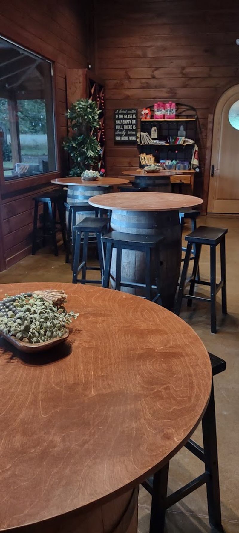 The Search for Georgia's Best Peach Ice Cream Might Just End At This Roadside Shed - Decor Hint Cash-Only Policy Keeps Prices Lower