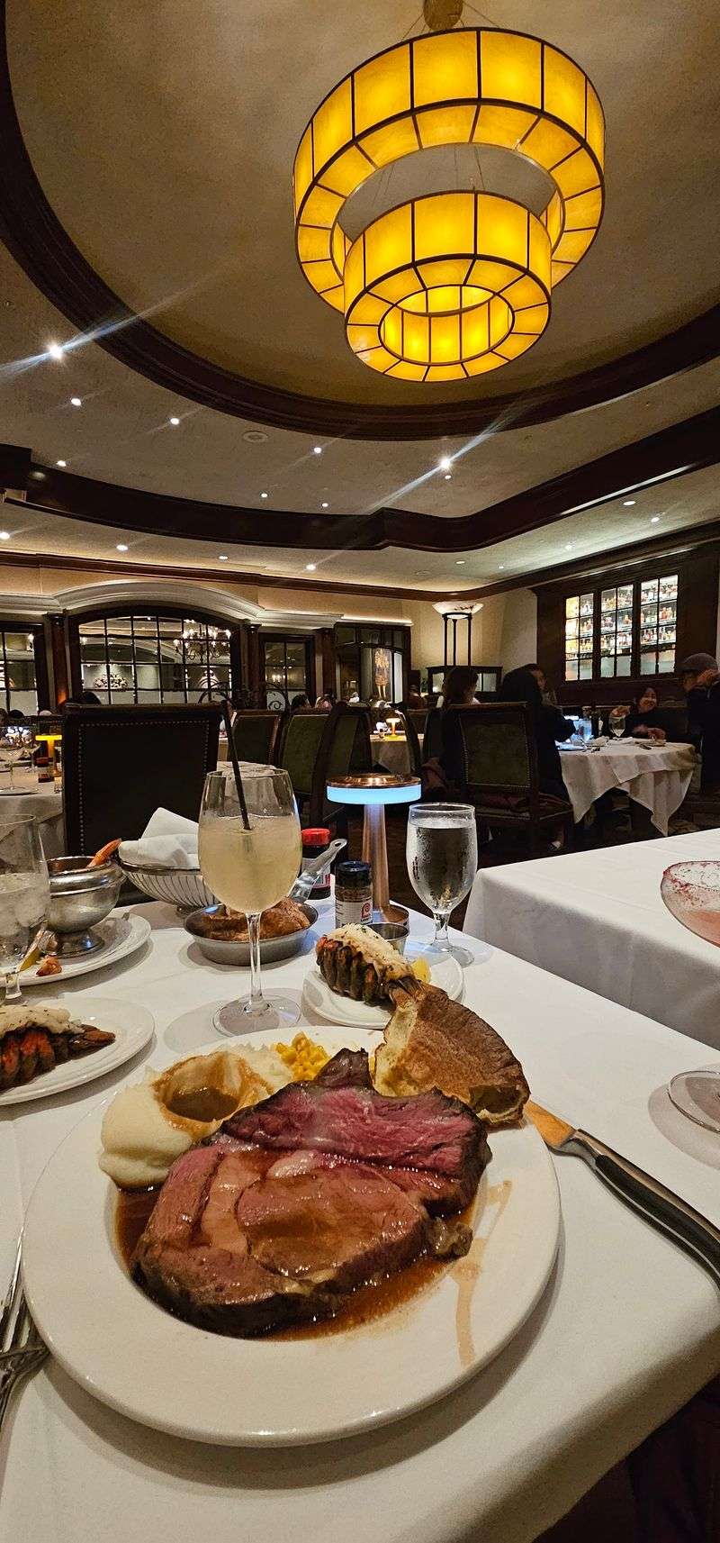 Lawry's The Prime Rib