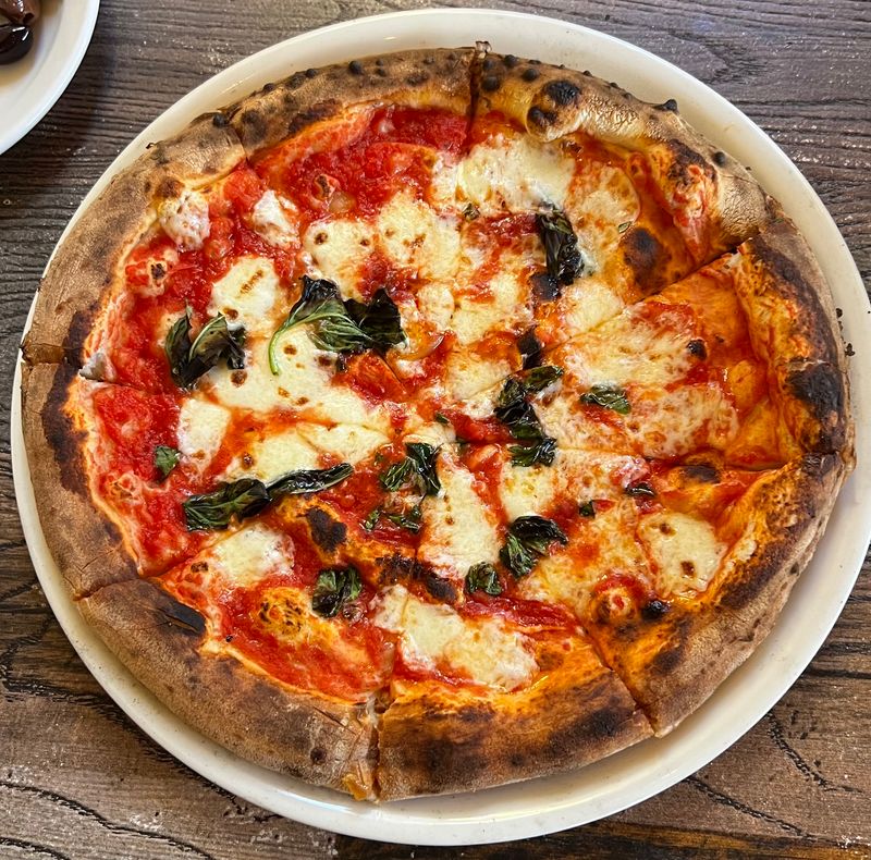 10 Joints Where Arizona Does Pizza Without The Hype - Decor Hint Fat Olives