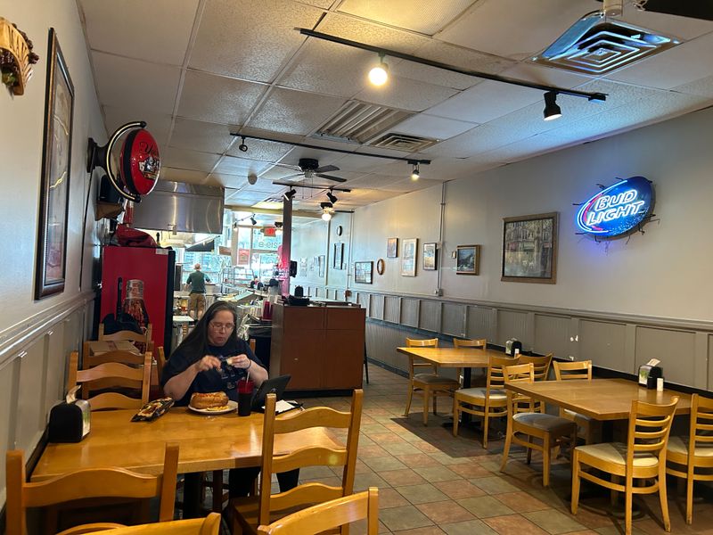 Authentic Italian Pizza Exists In North Carolina, And These Spots Prove It - Decor Hint Pizzeria L'italiano, Greensboro