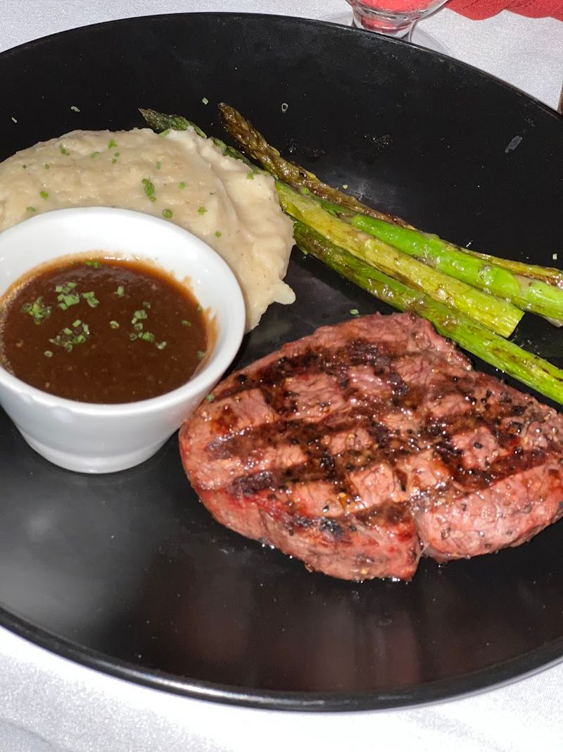 This California Spot Is Hiding The State's Juiciest Steaks - Decor Hint Signature Filet Mignon With Melt-In-Your-Mouth Texture