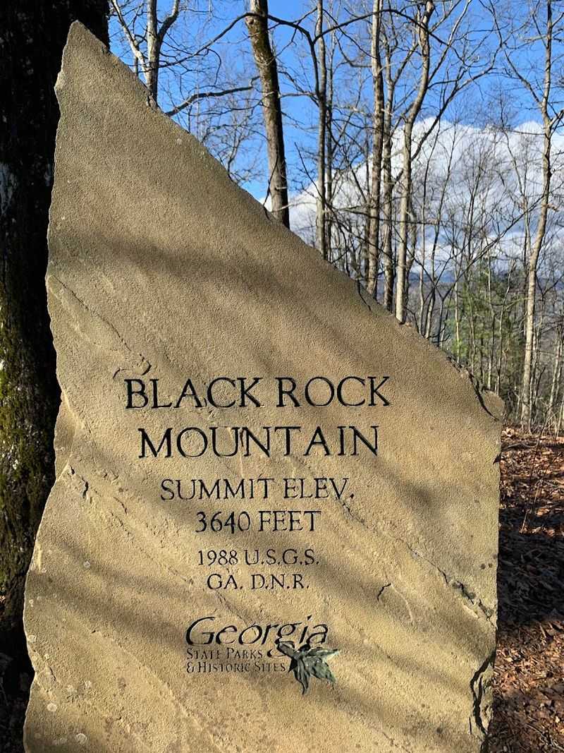 Stunning Winter Scenery and Snow-Dusted Peaks