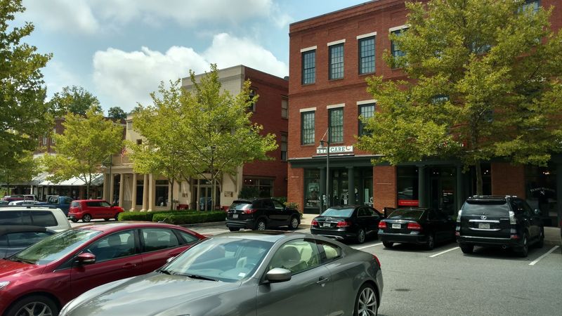 Go Where Craft Beer Meets Candlelit Concerts & Discover Cumming's Vickery Village In Georgia - Decor Hint Outdoor Patio Dining Experience