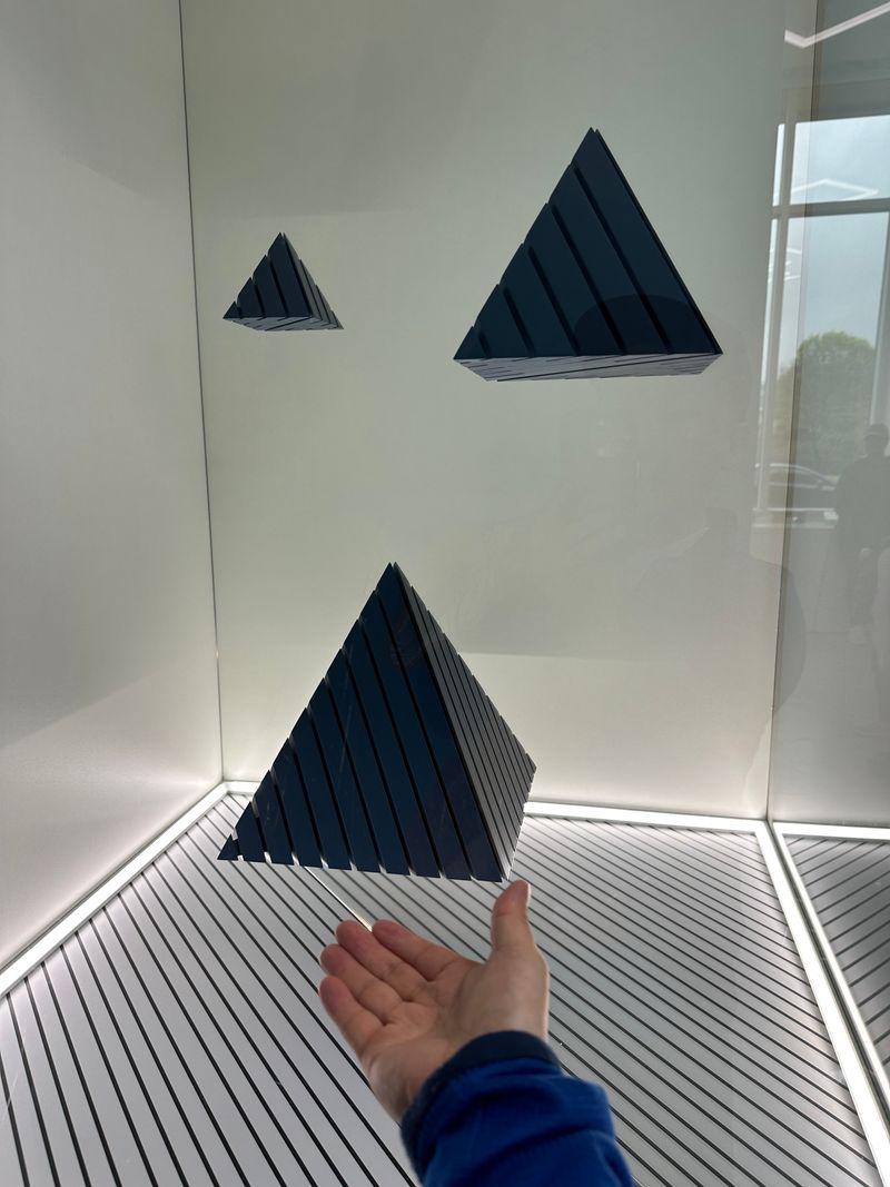 Step Into Illusion At This North Carolina Museum Where Reality Gets Twisted - Decor Hint Holograms Float In Mid-Air Magic