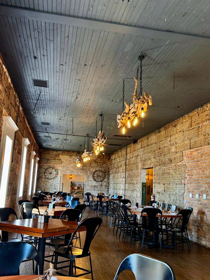 The Herringbone on the Waterfront, Edenton