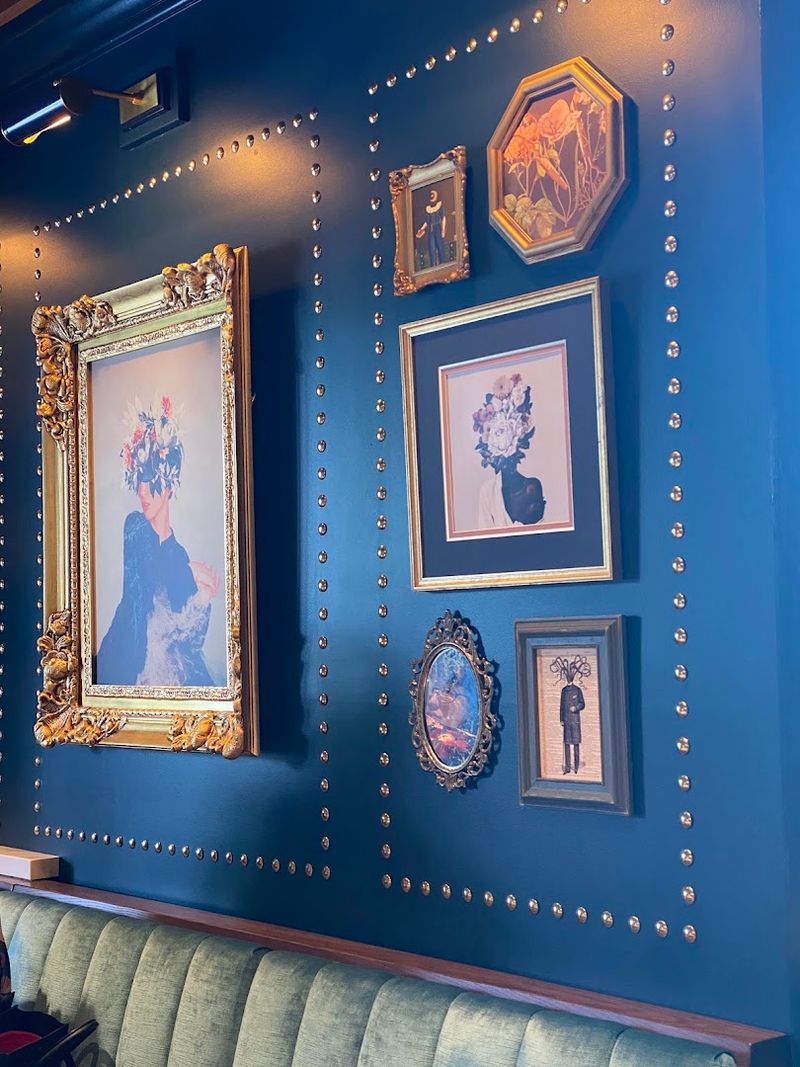 Hidden In Historic Parson's Alley This Duluth Georgia Gem Serves Meat Dishes That Fall Off The Bone - Decor Hint Family-Friendly Environment