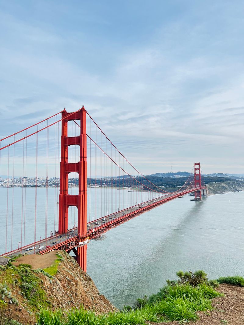 This Legendary California Landmark Draws Visitors From Around The World - Decor Hint Cultural Icon Appears In Media