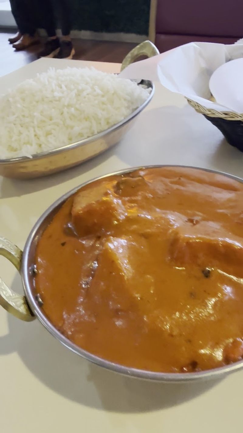 Spice Up Your Day At This North Carolina Indian Eatery Everyone's Talking About - Decor Hint Chicken Tikka Masala Done The Traditional Way