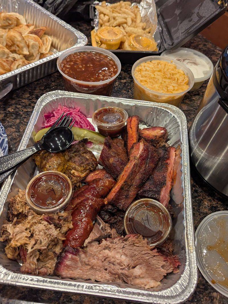 12 Pit Stops Ohio Meat Lovers Never Stop Talking About - Decor Hint Ray Ray’s Hog Pit Clintonville