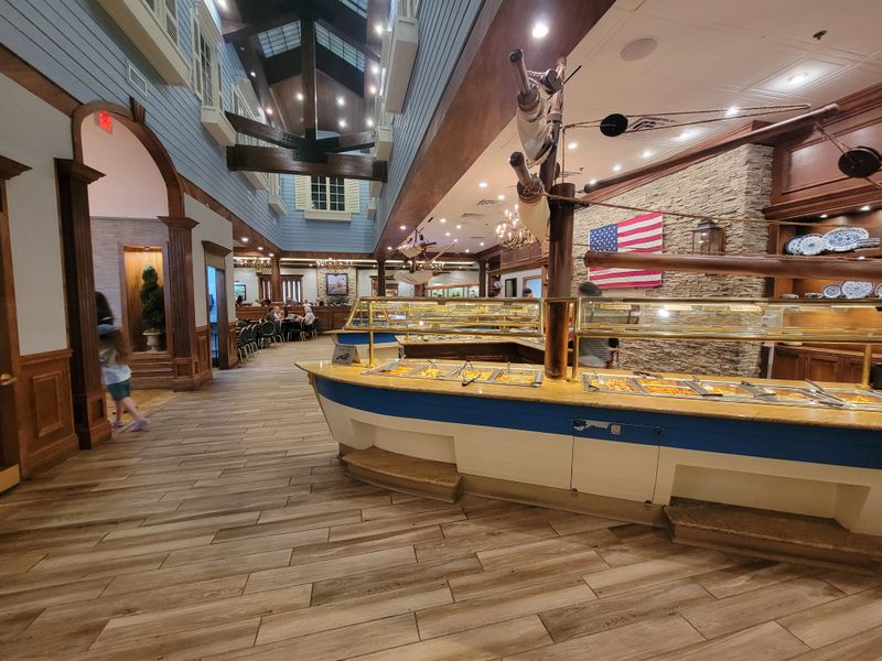 Nautical Decor That Sets The Mood