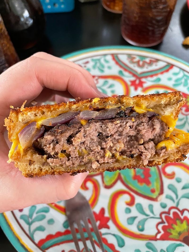 People Line Up At This North Carolina Coastal Eatery Every Weekend For Comfort Food - Decor Hint The Famous Meatloaf Sundae