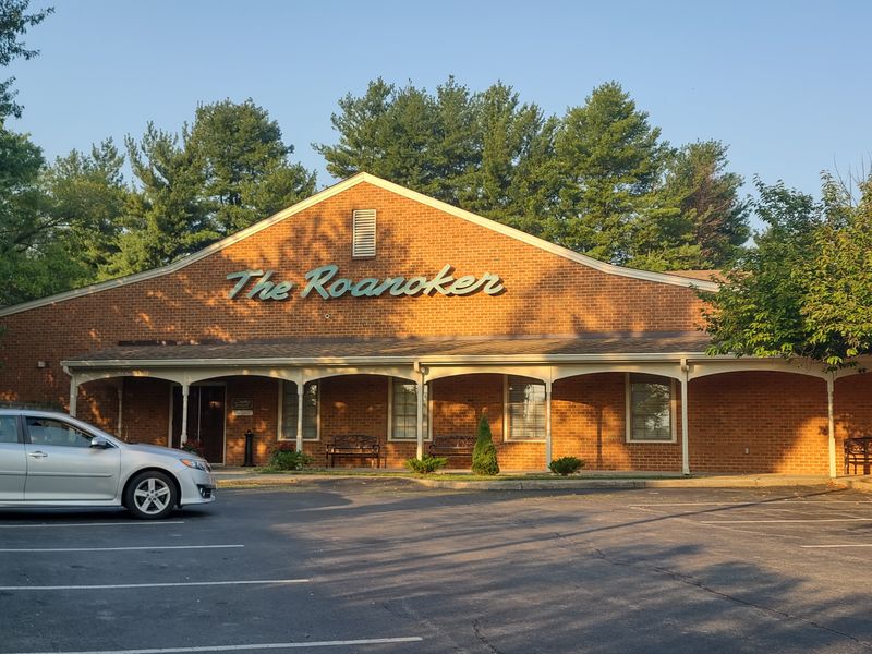 13 Virginia Chicken-Fried Steak Restaurants That Taste Like Sunday Dinner Memories - Decor Hint Roanoker Restaurant