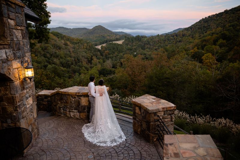 This Secret Castle In North Carolina Brings Medieval Magic To Life - Decor Hint Breathtaking Panoramic Views Of Tuckasegee River Valley