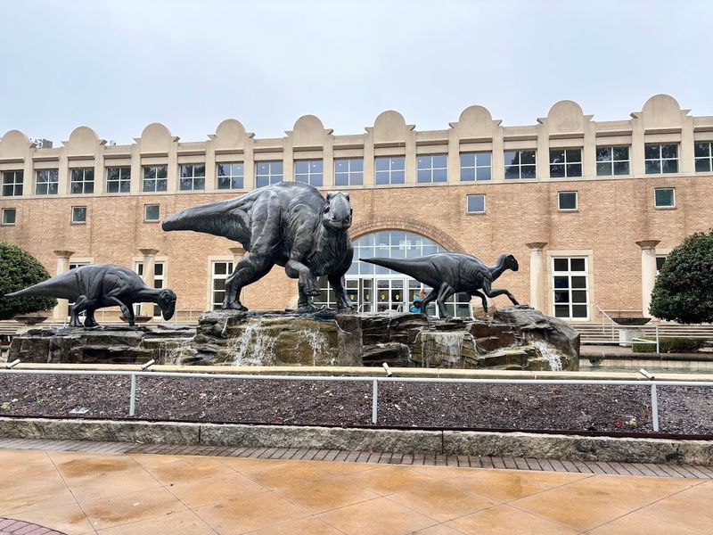 Step Into The Land Of Giants At This Incredible Atlanta Georgia Museum That Houses The World's Largest Dinosaurs - Decor Hint Star Gallery