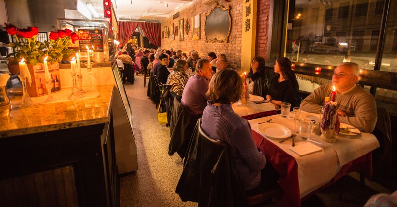 These North Carolina Restaurants Sell Out Daily, So Go Early - Decor Hint Cousins Italian Deli, Wilmington