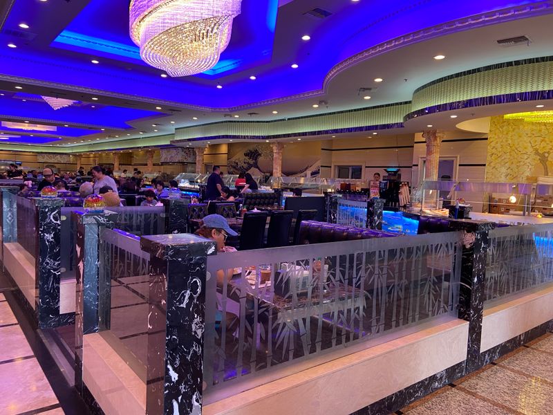 This California Buffet Is So Popular, People Are Planning Vacations Around It In 2026 - Decor Hint Unexpected Beverage Station Extras