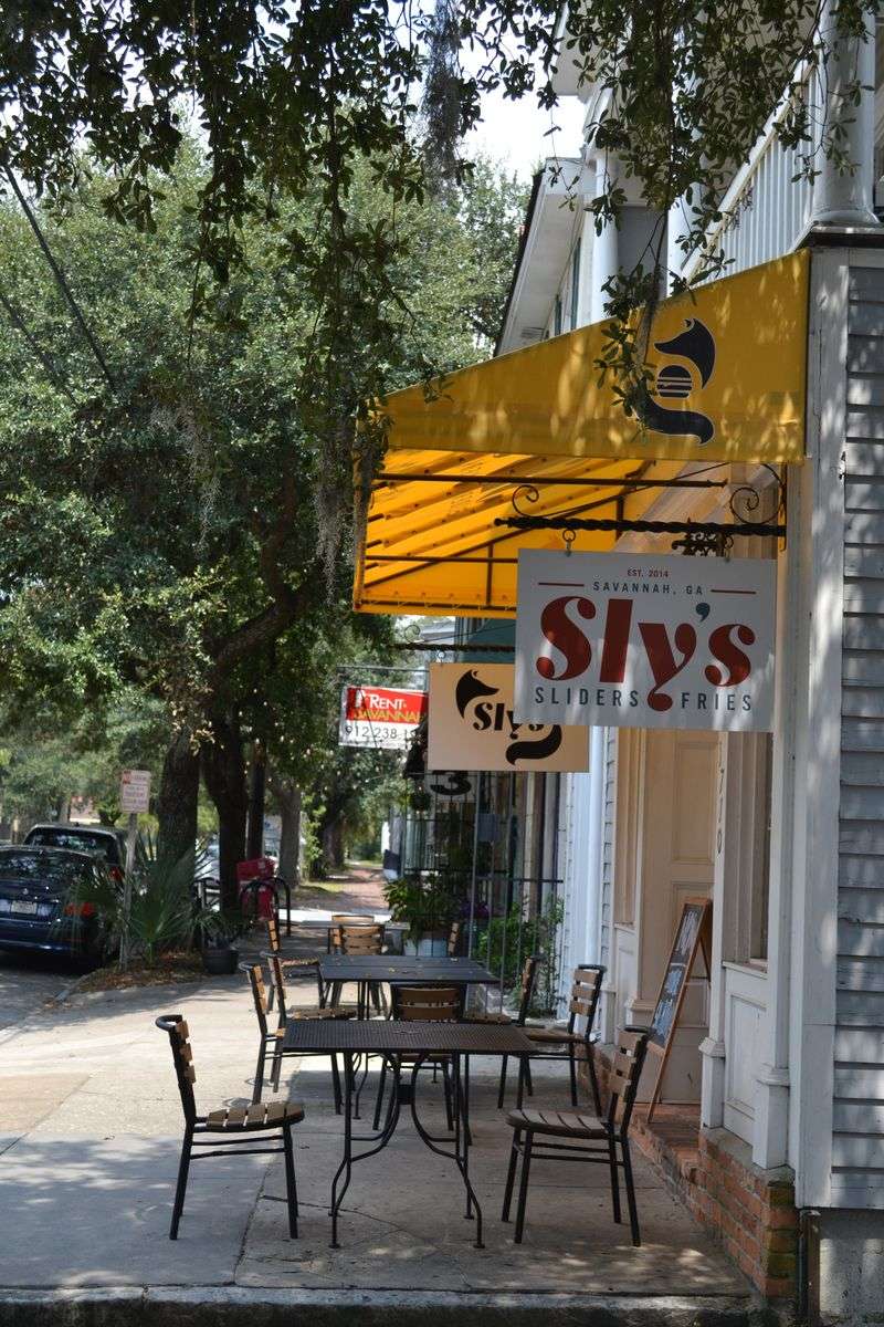 These 13 Beachside Georgia Burger Shacks Are Still Mostly Known To Locals - Decor Hint Sly's Sliders and Fries