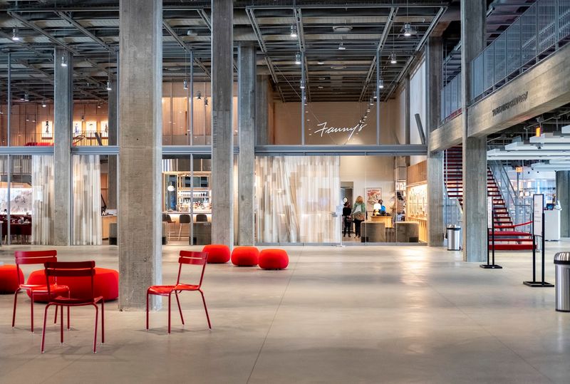 Fanny's Brings Golden Age Hollywood Dining To Life