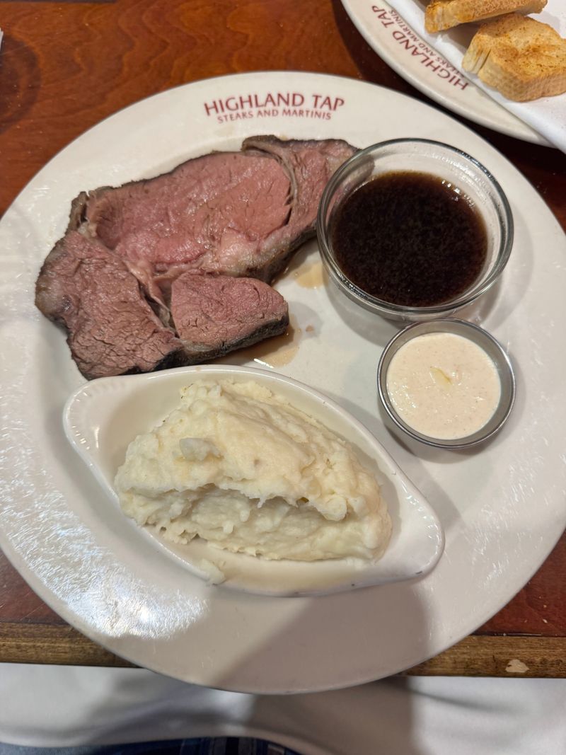 The Prime Rib That Turned This Georgia Steakhouse Into A Legend - Decor Hint Commitment to Quality Ingredients