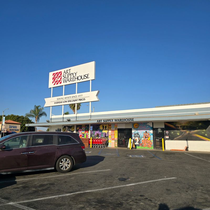 This Massive California Art Warehouse Is Why Artists Are Making Road Trips - Decor Hint Educational Resources Beyond Product Sales